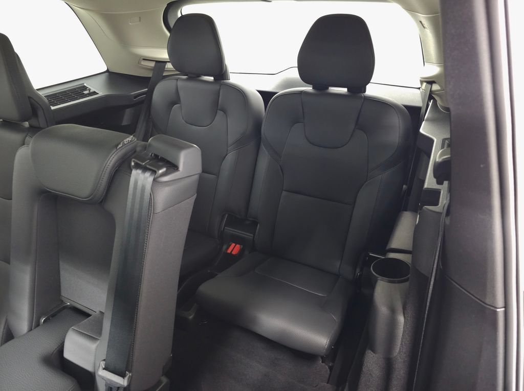 Certified 2024 Volvo XC90 T8 Plus w/ Protection Package AWD/4WD image 33
