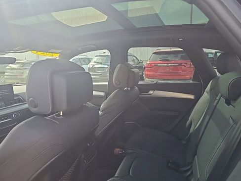 Used 2024 Audi Q5 e Prestige w/ Prestige Package AWD/4WD image 6