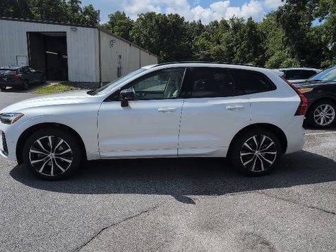 Used 2024 Volvo XC60 B5 Plus w/ Protection Package Premier AWD/4WD image 4
