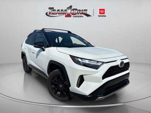 Used 2023 Toyota RAV4 XSE AWD/4WD image 1