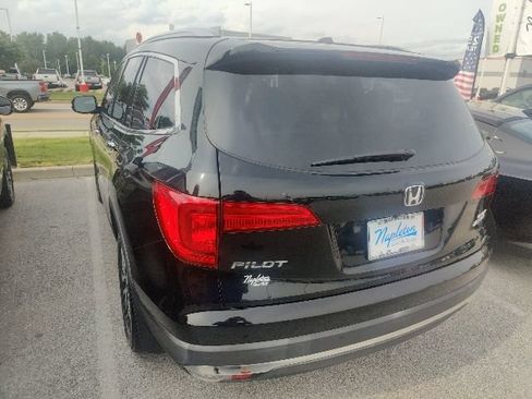 Used 2018 Honda Pilot Elite image 12
