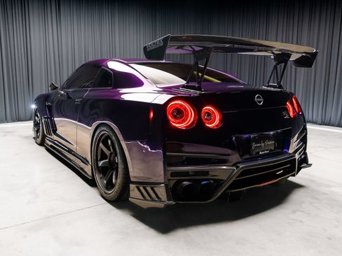 Used 2023 Nissan GT-R Premium w/ Premium Interior Package AWD/4WD image 33