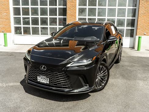 Used 2023 Lexus RX 350 AWD/4WD image 2