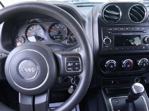 Used 2013 Jeep Compass Sport image 29