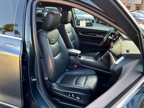 Used 2020 Cadillac XT5 Premium Luxury image 9