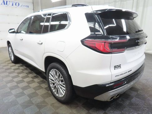 Used 2024 GMC Acadia Denali image 5