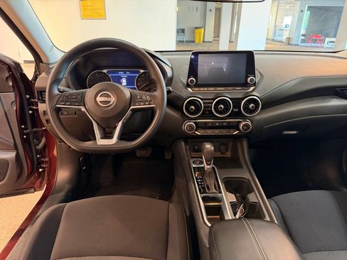 Used 2025 Nissan Sentra SV FWD image 33