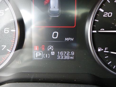 Used 2025 Subaru Crosstrek 2.5i Premium AWD/4WD image 27