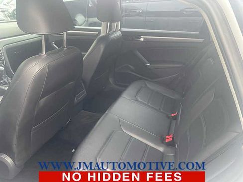 Used 2017 Volkswagen Passat 1.8T R-Line FWD image 3