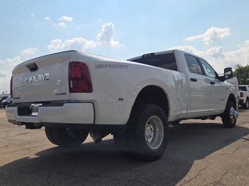 New 2026 RAM 3500 Big Horn AWD/4WD image 12