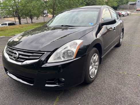 Used 2012 Nissan Altima 2.5 S FWD image 1
