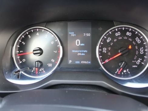 Used 2021 Toyota RAV4 LE w/ Carpet Mat Package (TMS) FWD image 58