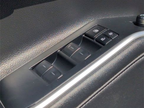 Used 2023 Toyota Highlander XSE image 23