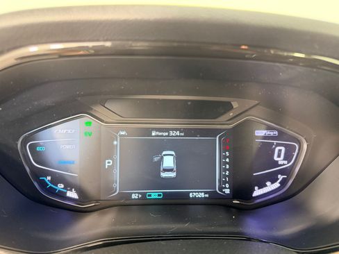 Used 2020 Kia Niro EX FWD image 19