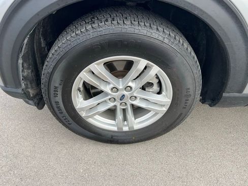 Used 2023 Ford Explorer XLT w/ Equipment Group 202A image 13