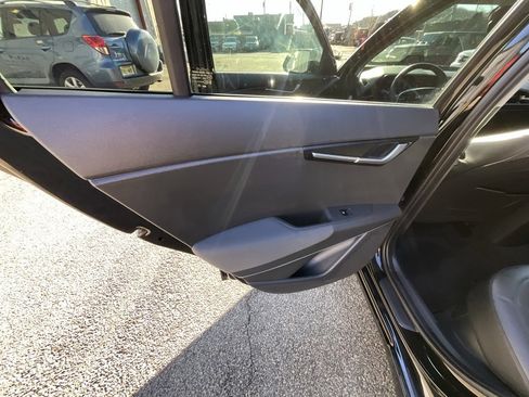 Used 2023 Kia Niro EX image 22