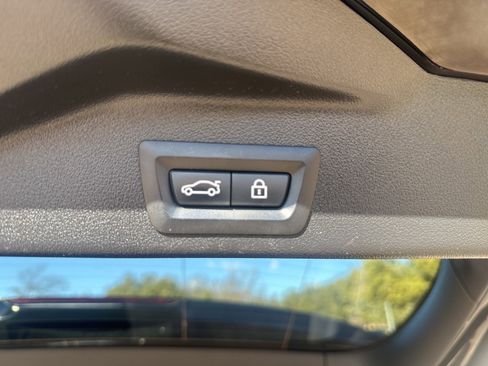 Used 2022 BMW X5 sDrive40i w/ Parking Assistance Package image 25