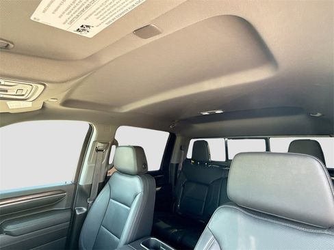 Used 2024 GMC Sierra 2500 SLT w/ SLT Premium Package image 22