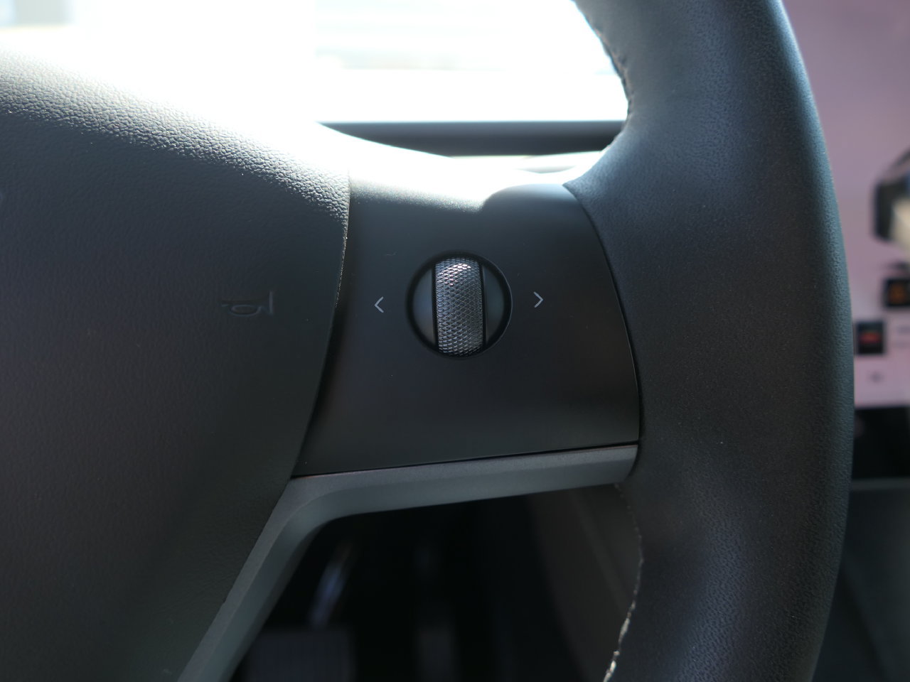 Used 2023 Tesla Model Y Long Range AWD/4WD image 17