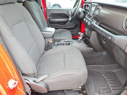 Used 2019 Jeep Wrangler Unlimited Sport S AWD/4WD image 26