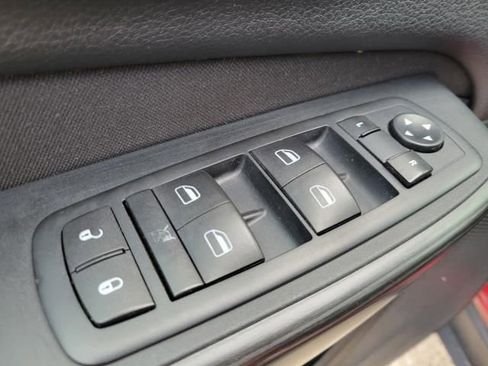 Used 2015 Jeep Cherokee Sport w/ Cold Weather Group AWD/4WD image 16