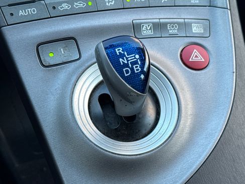 Used 2012 Toyota Prius Three image 33