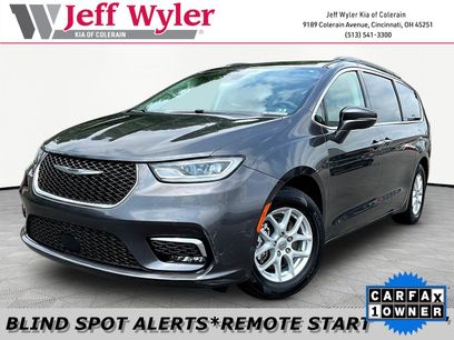 Used 2022 Chrysler Pacifica Touring-L