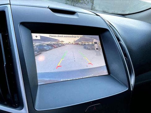 Used 2018 Ford Edge SEL w/ Equipment Group 201A image 28