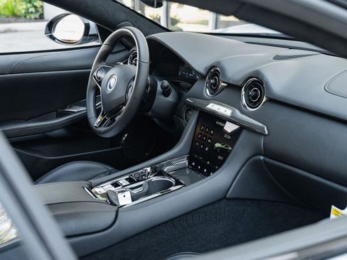 New 2025 Karma Revero Luxury RWD image 13