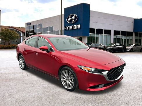 Used 2019 MAZDA MAZDA3 Sedan w/ Preferred Package image 7
