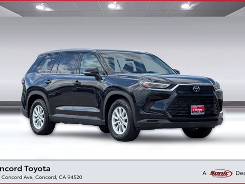 Used 2025 Toyota Grand Highlander FWD image 1