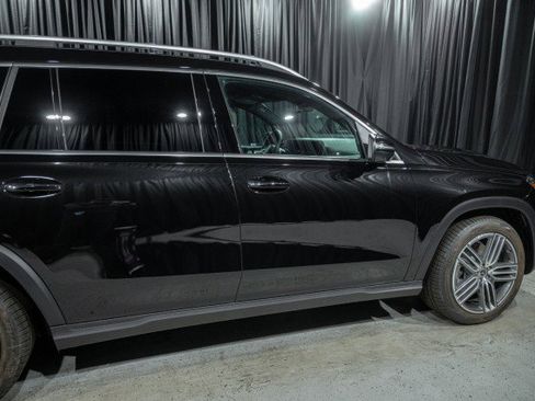Certified 2026 Mercedes-Benz GLS 450 4MATIC image 4