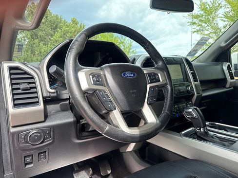 Used 2020 Ford F150 Lariat AWD/4WD image 13