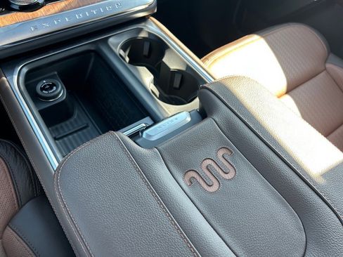 New 2025 Ford Expedition King Ranch image 9