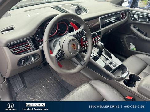 Used 2022 Porsche Macan AWD/4WD image 5