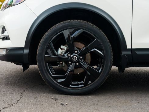 Used 2022 Nissan Rogue Sport SL w/ Premium Package image 7