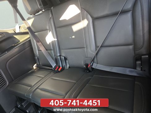 Used 2022 Chevrolet Suburban Z71 w/ Luxury Package AWD/4WD image 29