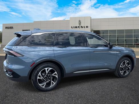 New 2026 Lincoln Nautilus Premier AWD/4WD image 3