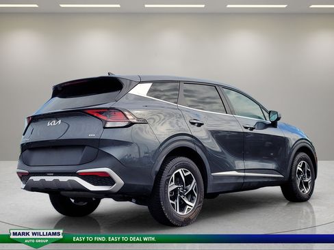 Used 2023 Kia Sportage LX AWD/4WD image 4