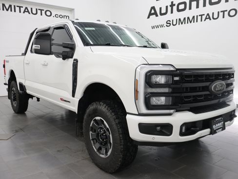 Used 2024 Ford F350 Lariat w/ Lariat Ultimate Package AWD/4WD image 2