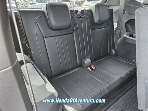 Used 2024 Volkswagen Tiguan SE R-Line image 13