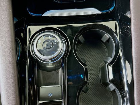 Used 2025 Ford Explorer Platinum w/ LUX Leather Package image 25