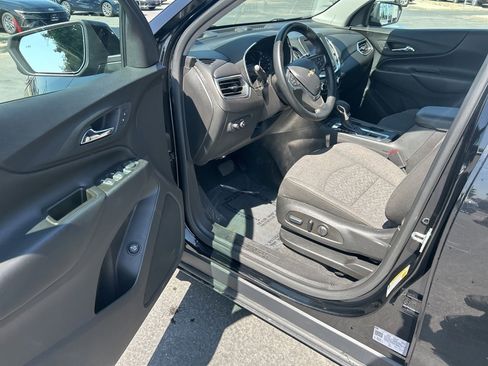Used 2023 Chevrolet Equinox LT w/ Driver Convenience Package image 14