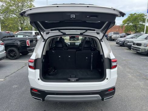 Used 2025 Honda Pilot Touring image 22