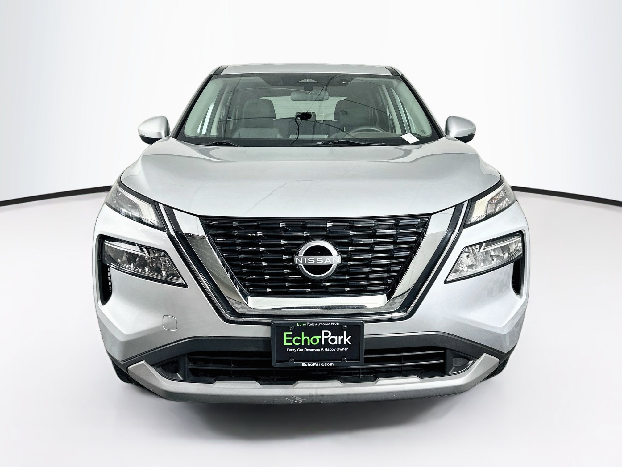Used 2022 Nissan Rogue SV AWD/4WD image 2