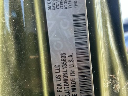 Used 2022 Jeep Gladiator Rubicon w/ Cold Weather Group image 11