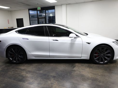 Used 2017 Tesla Model S P100D image 6