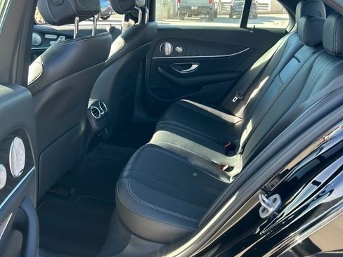 Used 2022 Mercedes-Benz E 350 Sedan image 4