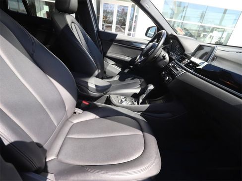 Used 2017 BMW X1 xDrive28i image 14