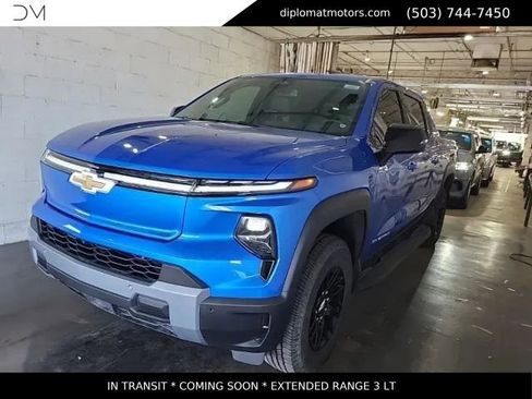 Used 2025 Chevrolet Silverado EV LT AWD/4WD image 1